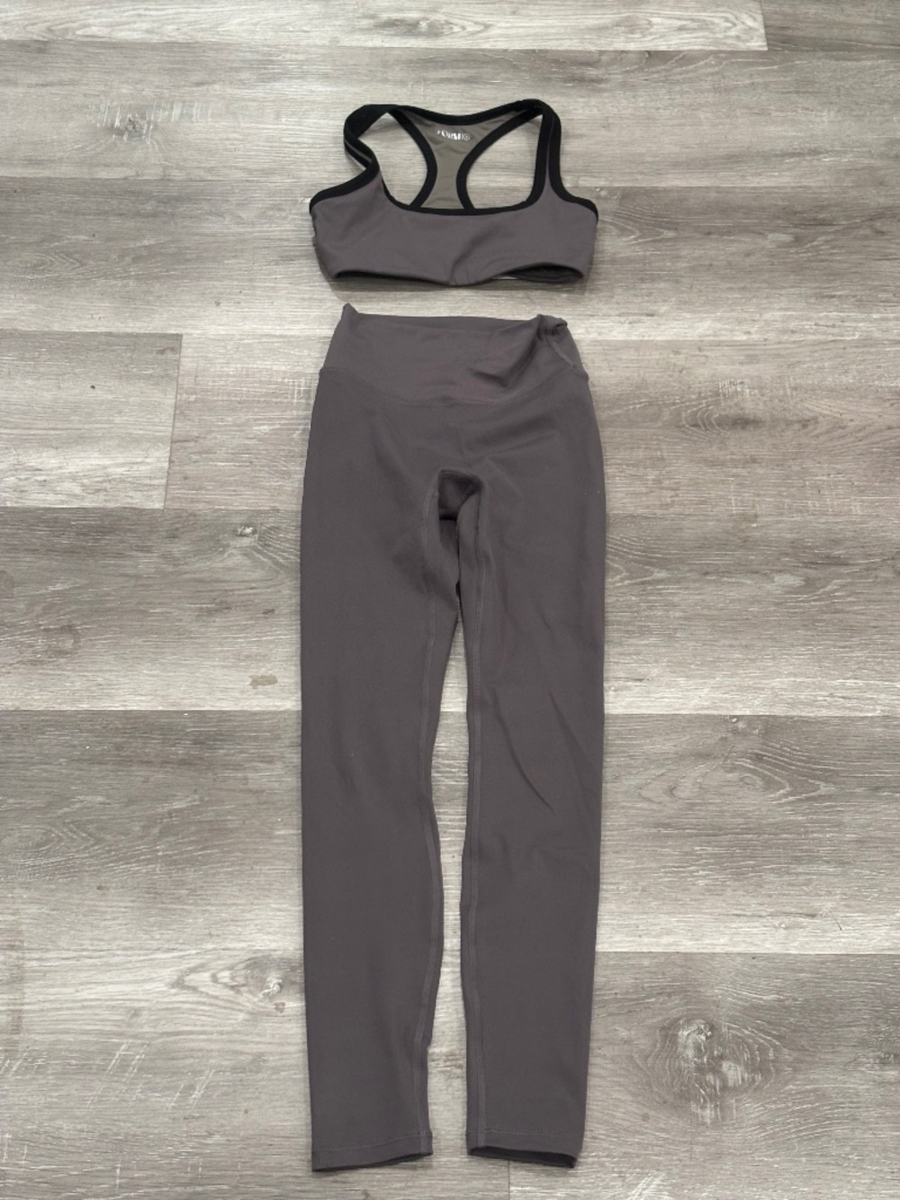 Form Core 2 Piece Activewear Set Gray Sports Bra High Waisted Legging Women XS/S